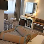 Otel Seven Deep