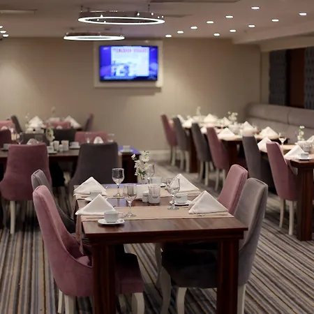 Hotel Seven Deep