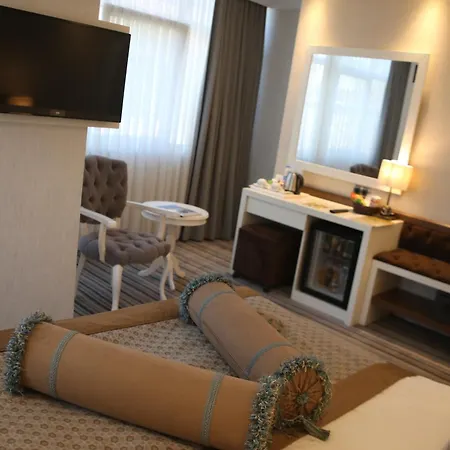 Hotel Seven Deep 4*