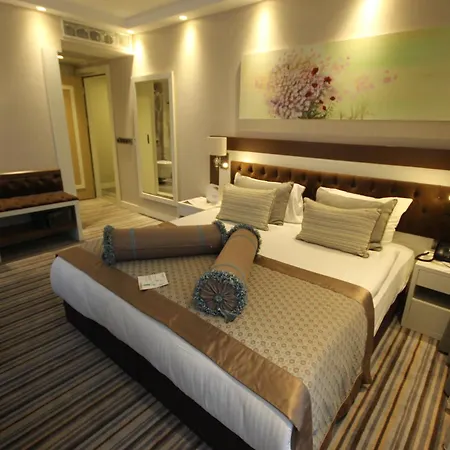 Hotel Seven Deep