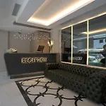 Hotel Seven Deep 4*