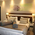 Hotel Seven Deep